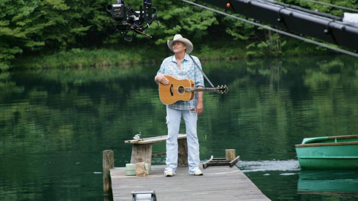 Alan Jackson breaks silence with new picture after bizarre rumors country music icon, 64, passed away amid health battle
