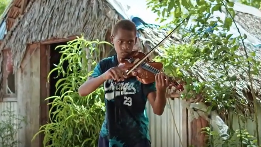 Ensemble Nabanga impresses Australian audiences with traditional Vanuatu music on classical instruments