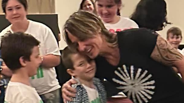 Keith Urban invites NSW students to Brisbane concert in appreciation of COVID lockdown videos