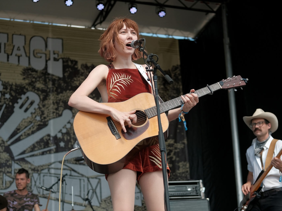 Music Does not have Age-Molly Tuttle, an 29 year old girl Success Story.