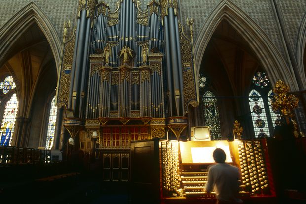 The English organ: how it evolved through history