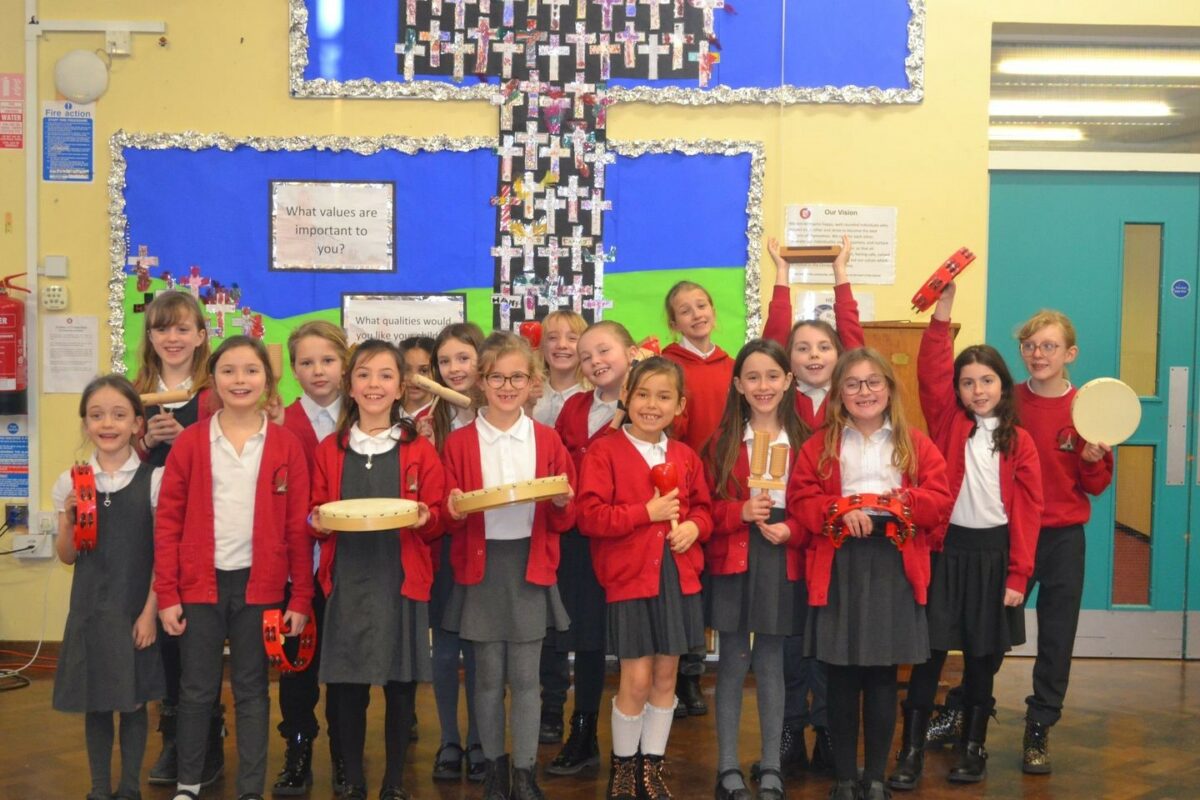 Thank you for the music: Carlton choir donate musical instruments to Gedling school